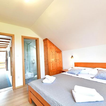 Guest House Family Dukic Rakovica Exteriör bild