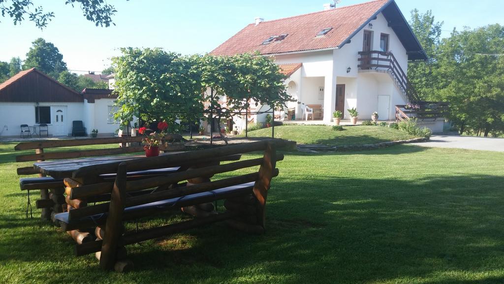 Guest House Family Dukic Rakovica Rum bild