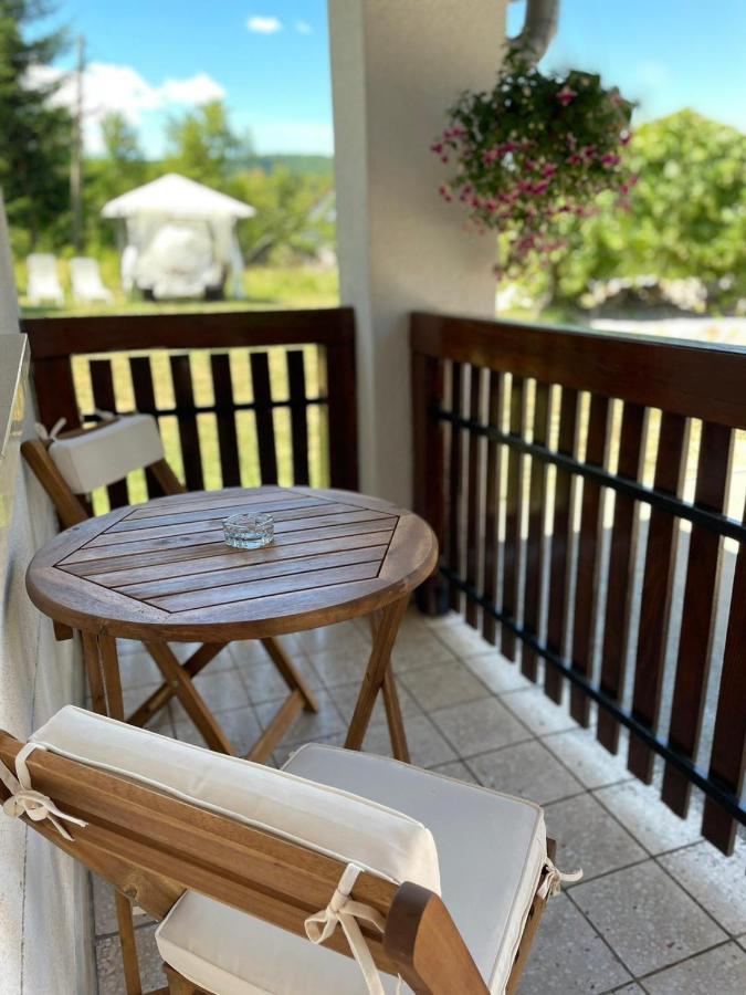 Guest House Family Dukic Rakovica Exteriör bild