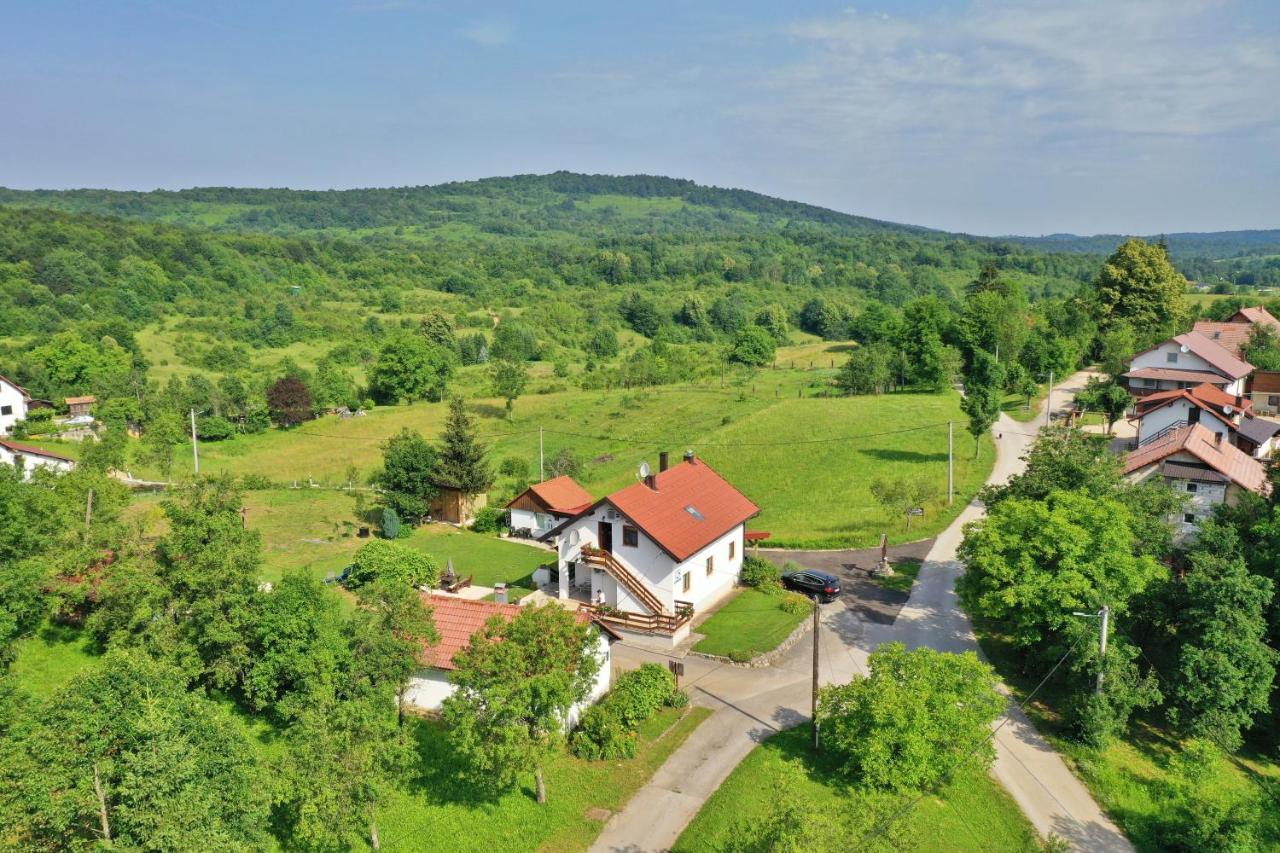 Guest House Family Dukic Rakovica Exteriör bild